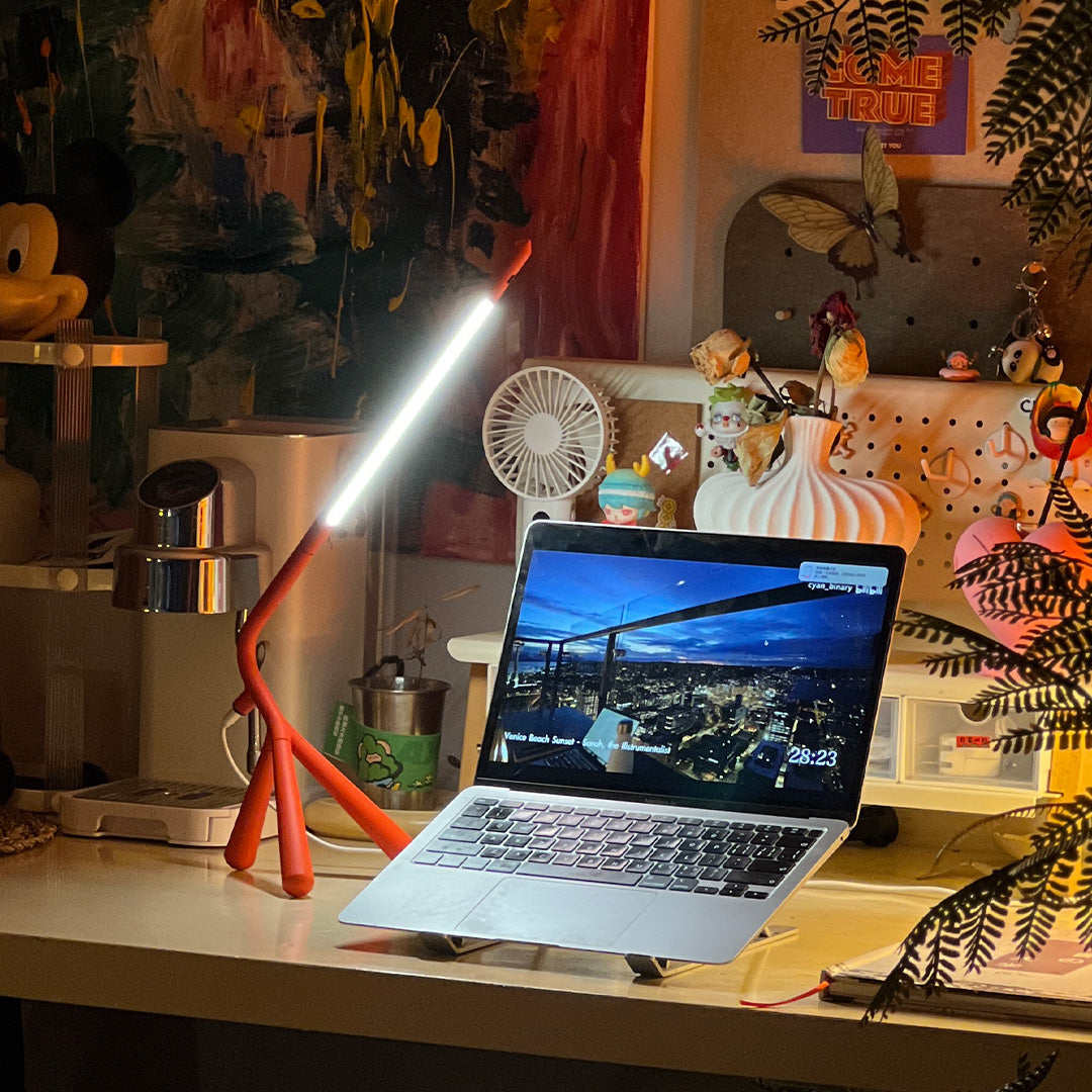 Three Legged Table Lamp LED LED Rotatable Unique Accent Lamp