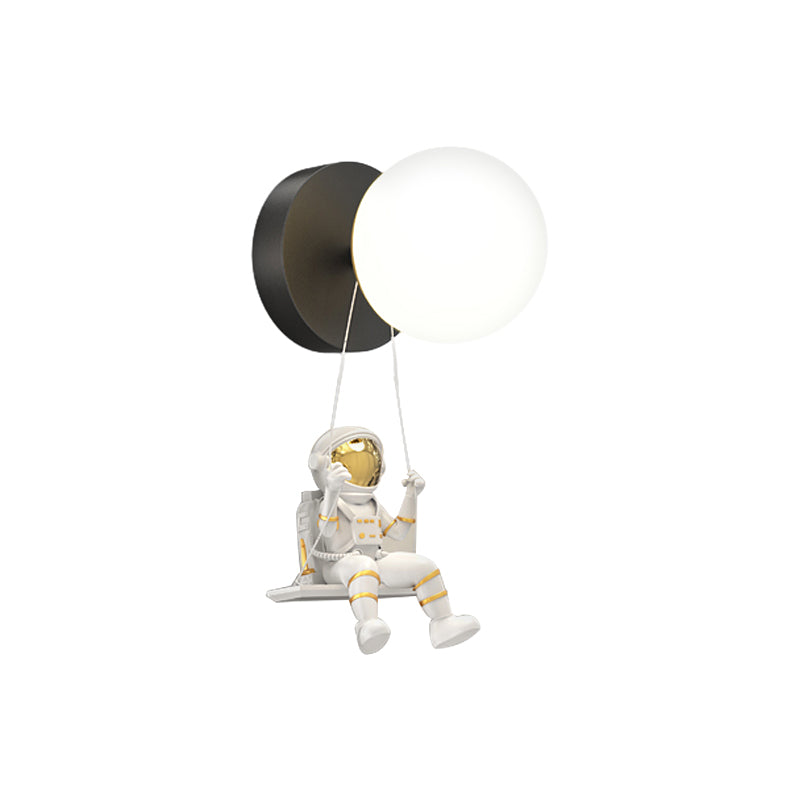 Astronaut Wall Light Nordic Style Creative Resin Light