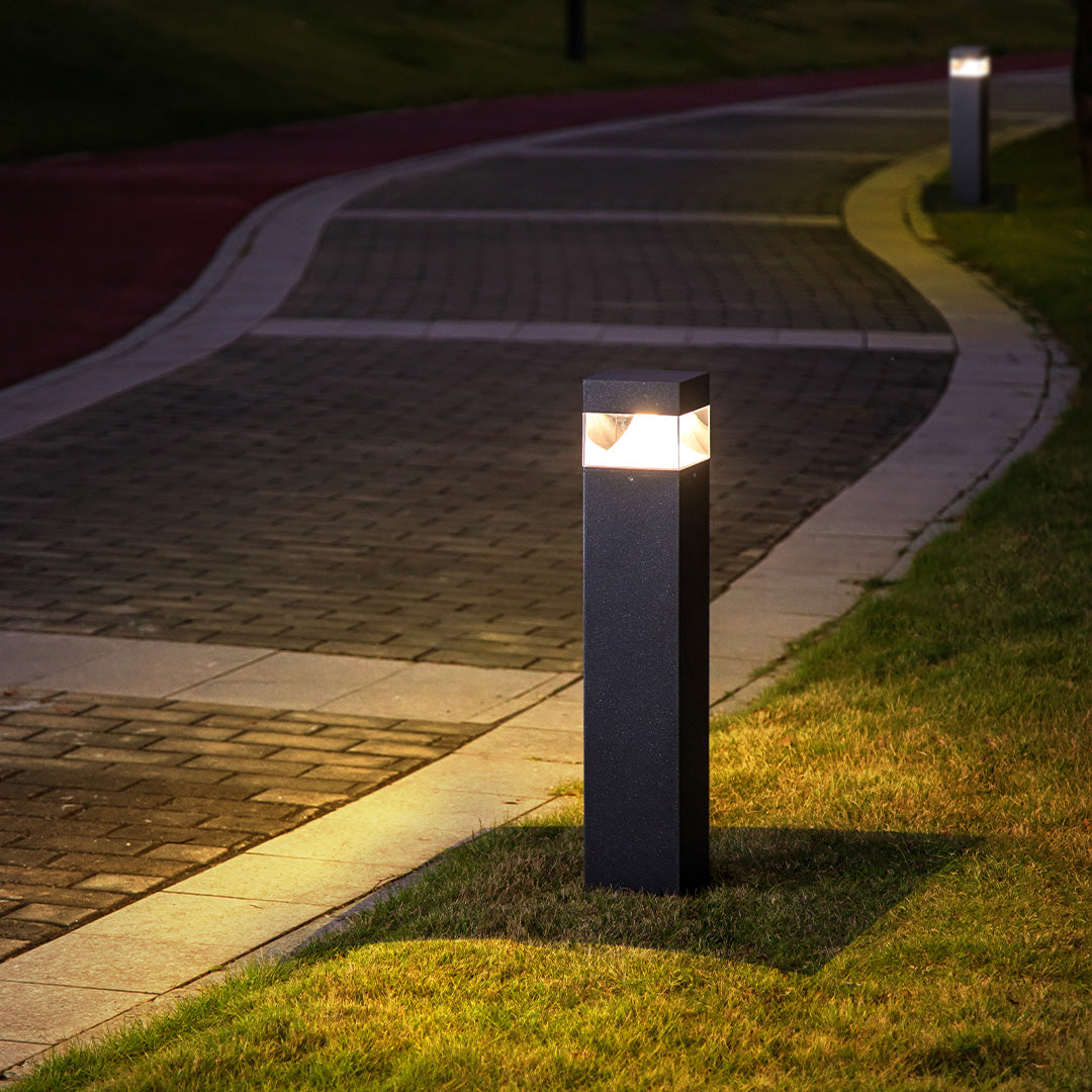 Outdoor 31in Lawn Bollard Light Square Nordic Pathway Lighs