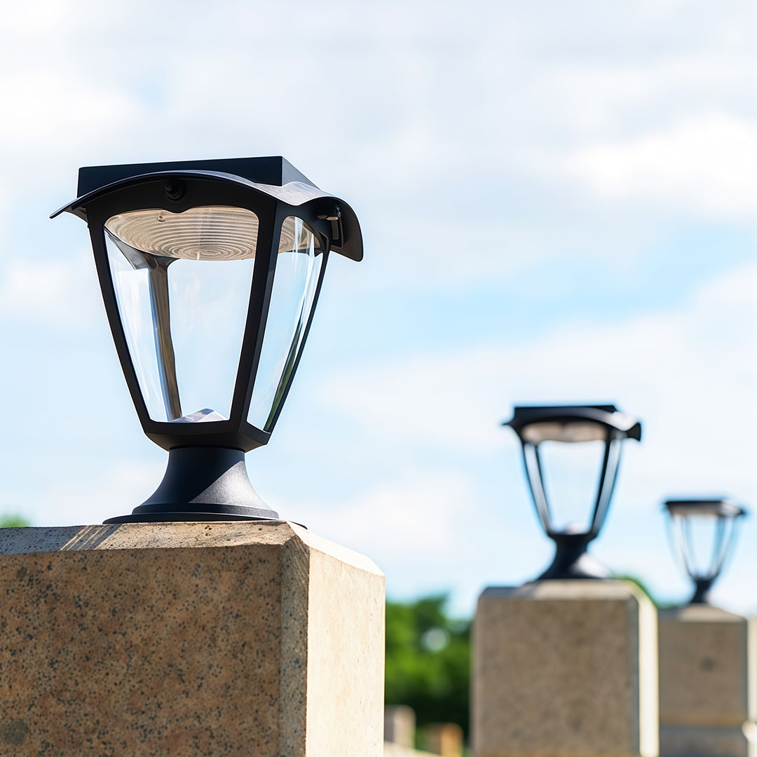 Solar Light Pillar Outdoor Waterproof Die-Cast Aluminum Light