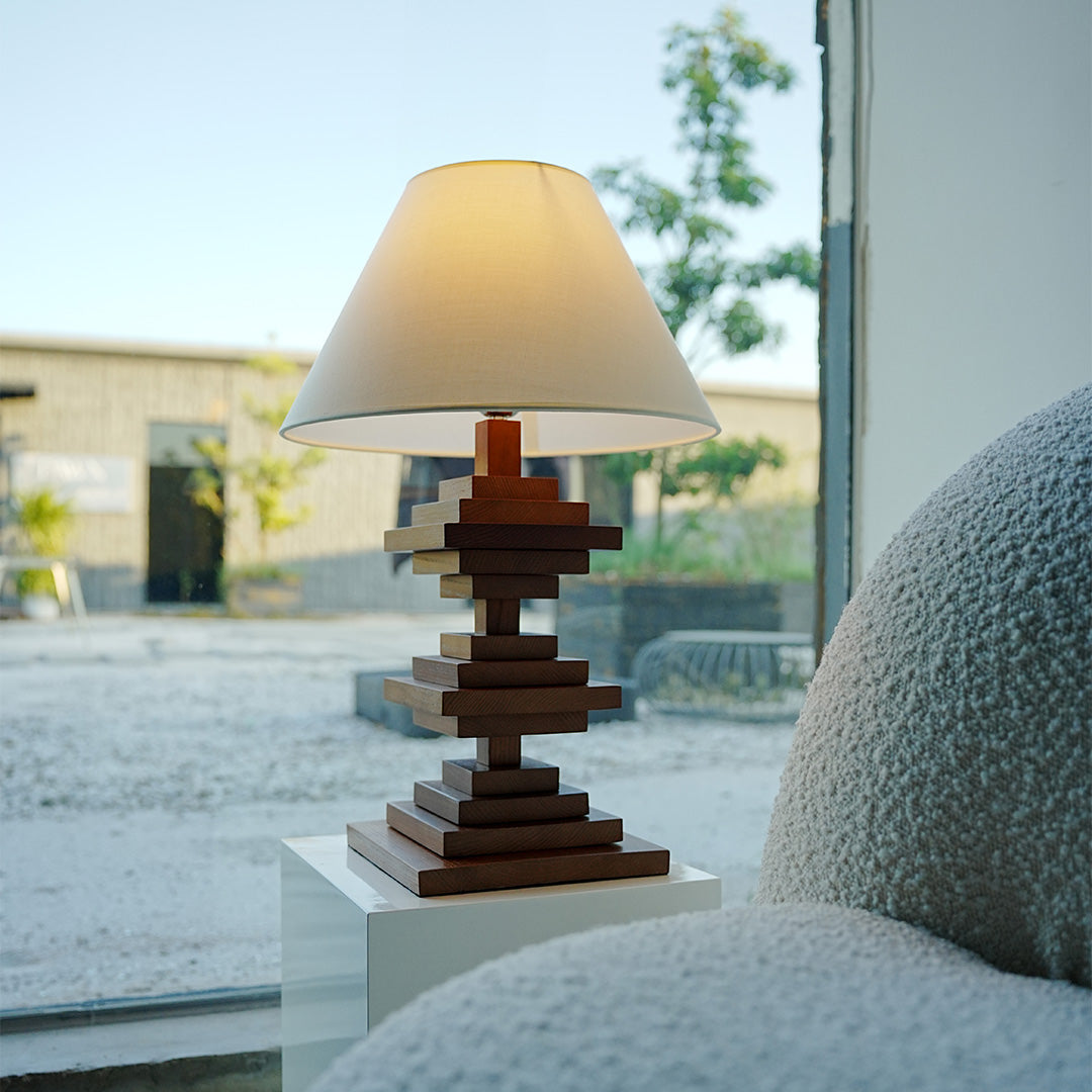 Solid Wood Table Lamps American Retro wide-spectrum Lamp