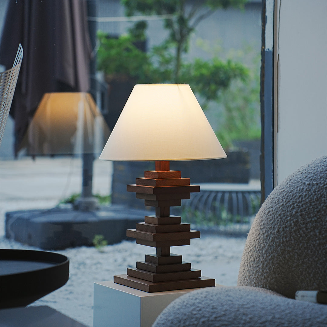 Solid Wood Table Lamps American Retro wide-spectrum Lamp