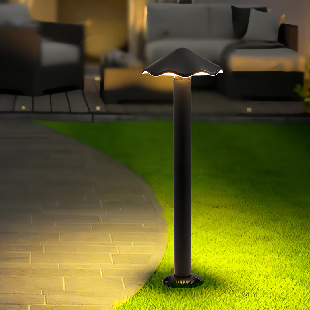Metal Pathway Lights Stylish Industrial Umbrella Shape Lawn Lights