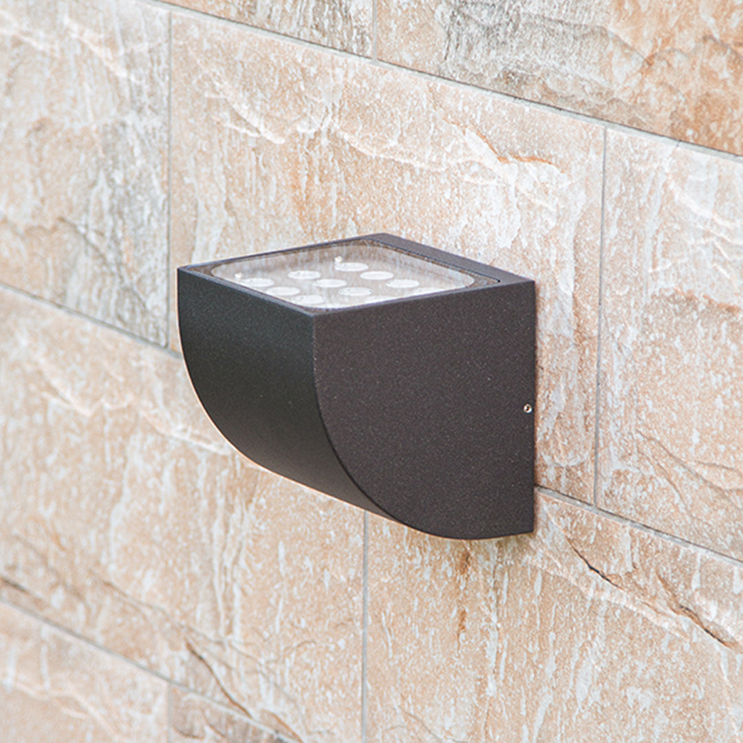 Industrial Outdoor Wall Light Waterproof Replaceable Directional Wall Sconce