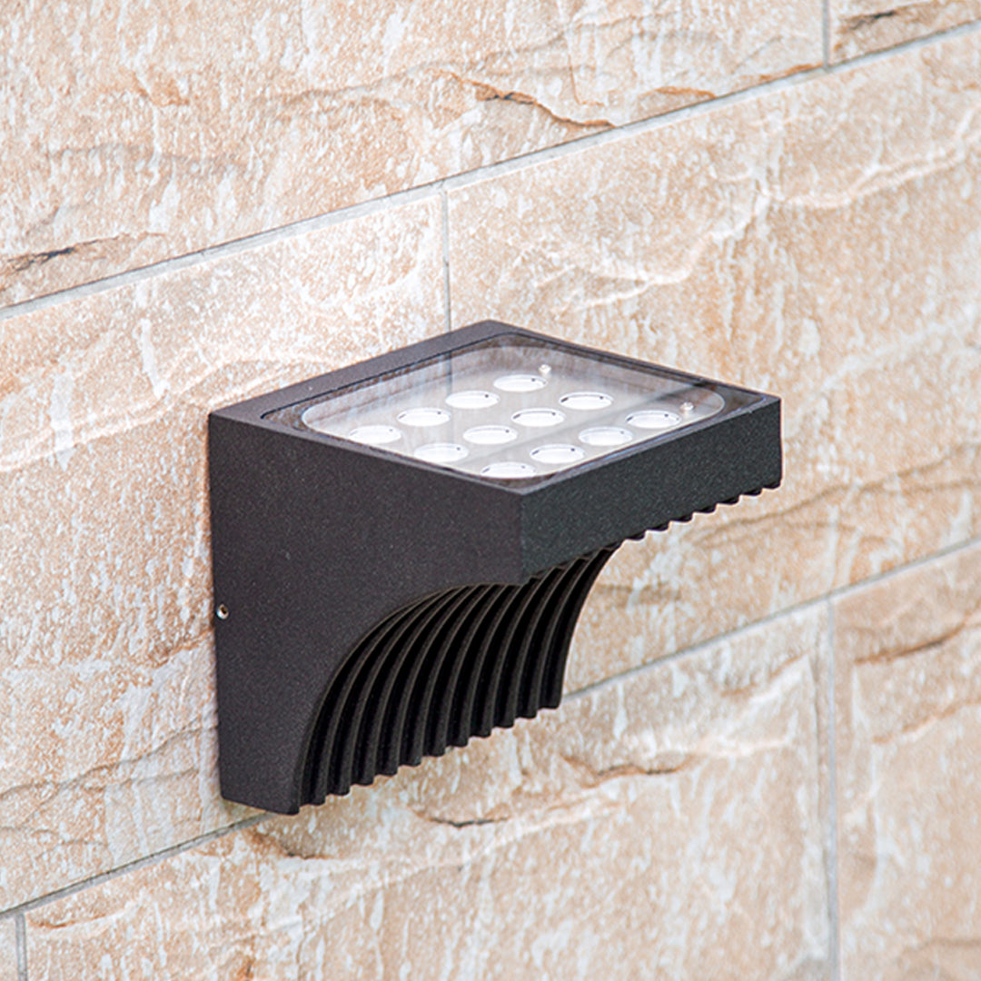 Industrial Outdoor Wall Light Waterproof Replaceable Directional Wall Sconce