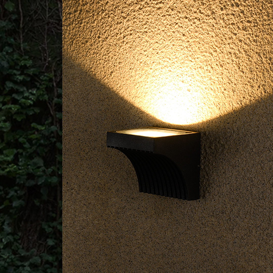 Industrial Outdoor Wall Light Waterproof Replaceable Directional Wall Sconce