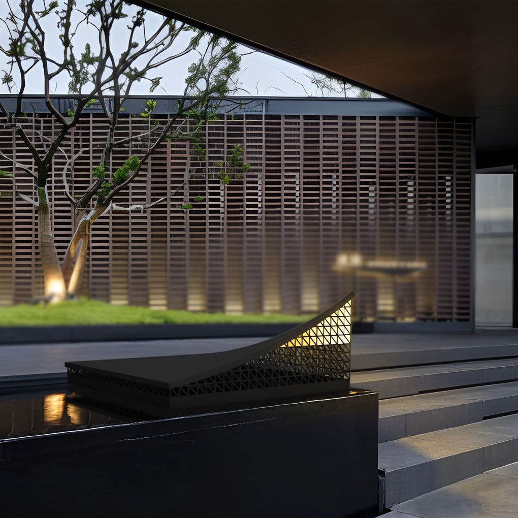 Curved Landscape Light Industrial Grid-Design Landscape Light