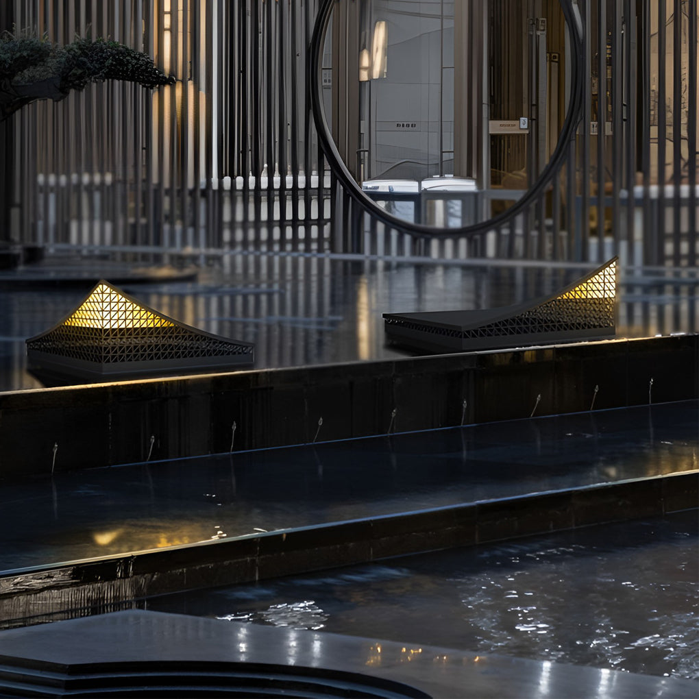 Curved Landscape Light Industrial Grid-Design Landscape Light