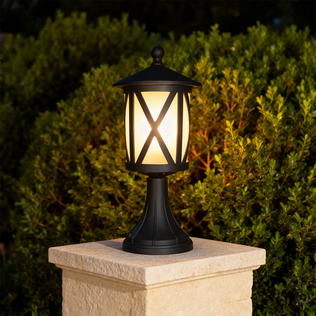 Black Outdoor Pillar Lights Waterproof LED Garden Light