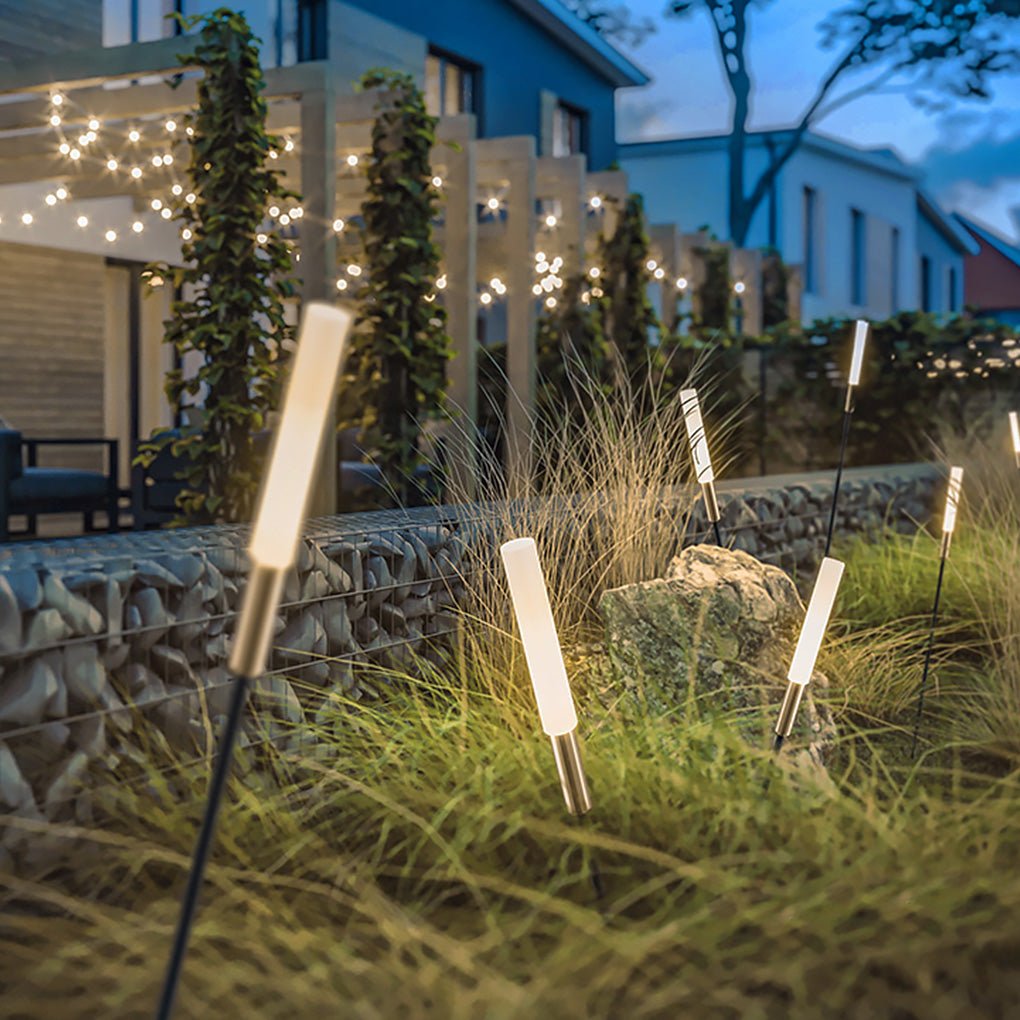 Landscape Lighting Bundle: Fluted Post Cap Light & Reed Garden Stakes
