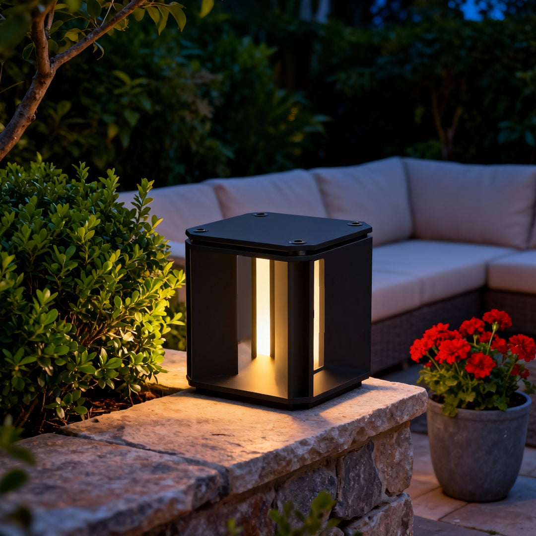 Main Gate Pillar Light Design Outdoor Waterproof Metal Light