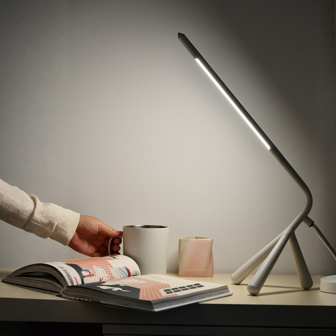Three Legged Table Lamp LED LED Rotatable Unique Accent Lamp